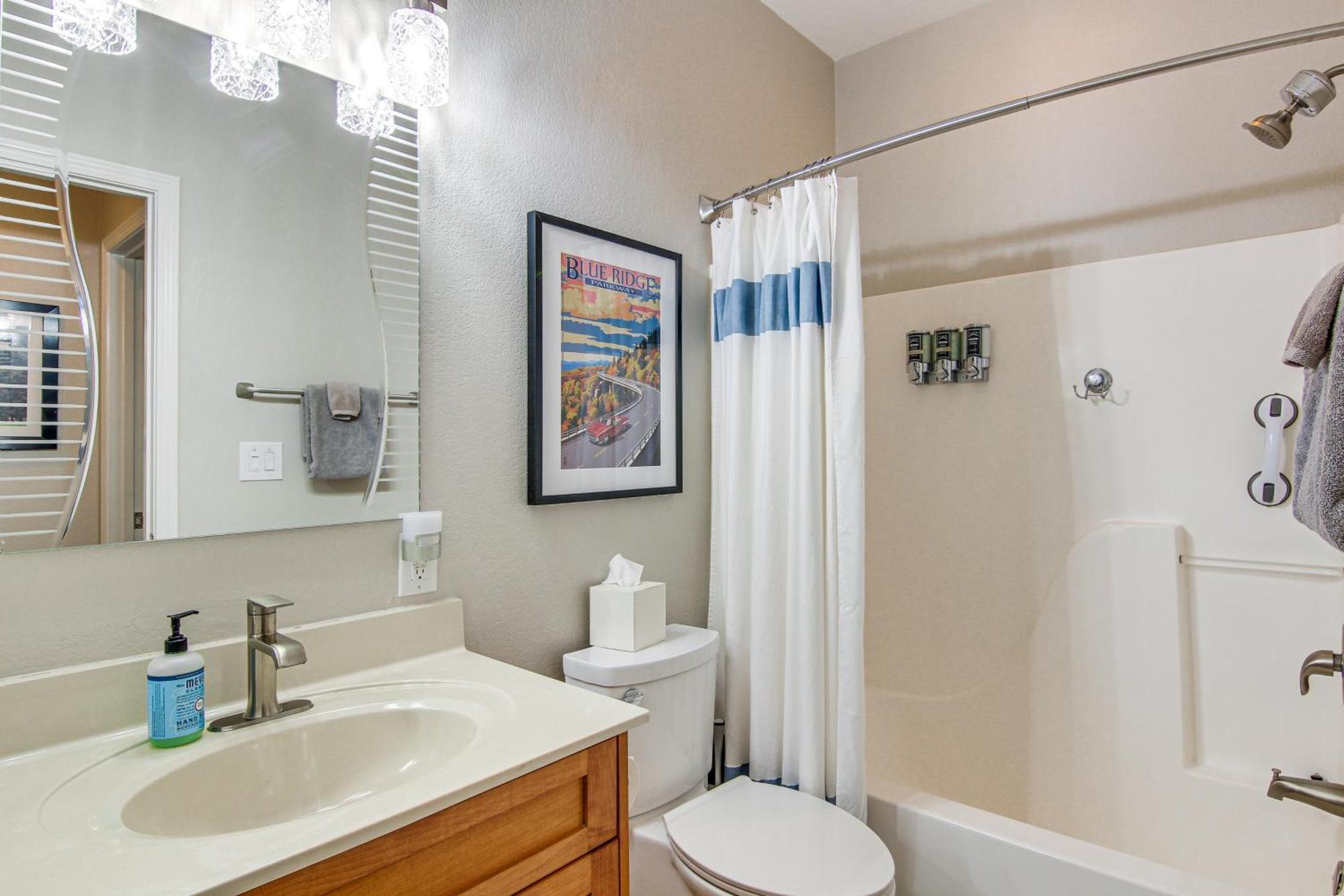 Lake Lure Condo With Resort Pool And Beach Access! Экстерьер фото